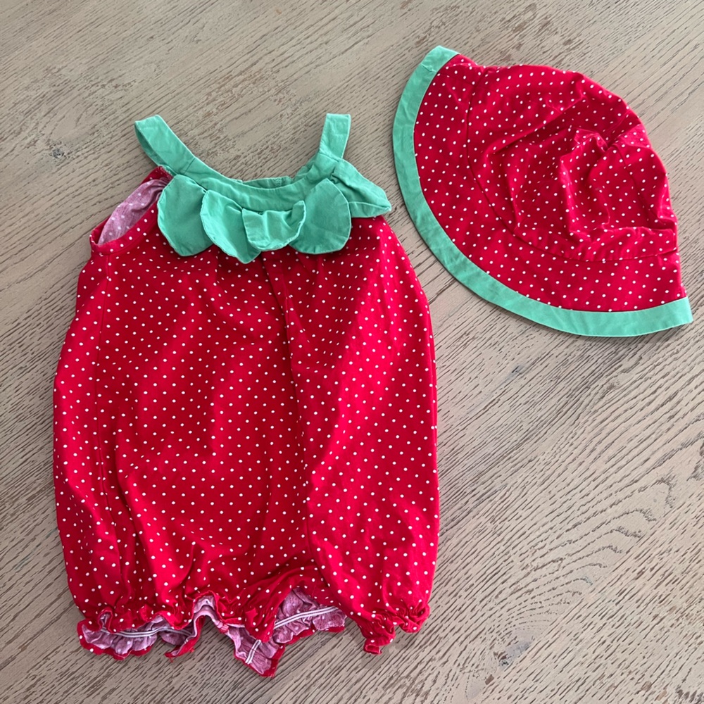 Good lad strawberry ruffle bubble romper with hat sz 12 months